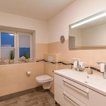 4 Bedroom Awesome In Holiday home Langenhorn