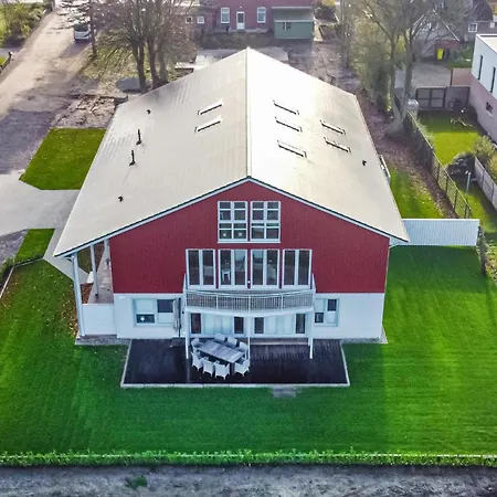4 Bedroom Awesome In Langenhorn