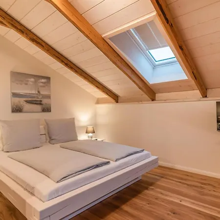 Holiday home 4 Bedroom Awesome In *