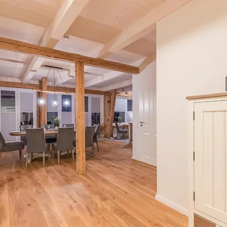 4 Bedroom Awesome In *