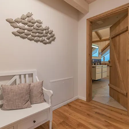 4 Bedroom Awesome In *