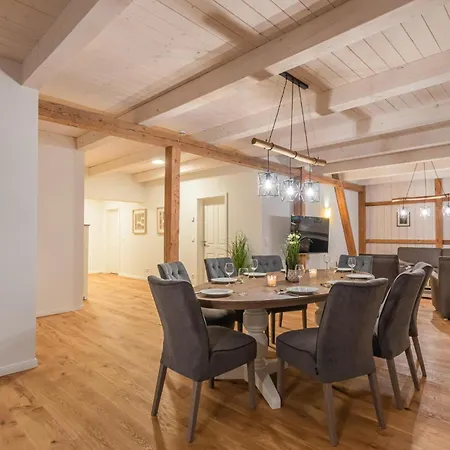 4 Bedroom Awesome In